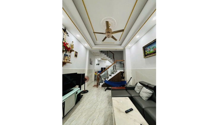 Ngộp Lý Thánh Tông - Giáp Q11 - 4x16m - HXH 8m vô nhà - 4 tầng mới